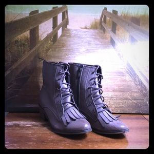Lace up boots Sz:10 Women’s